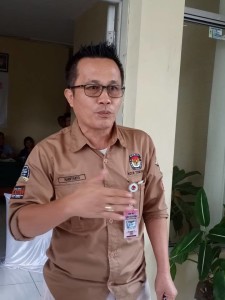 Ketua KPU Tomohon Drs Harryanto Lasut MAP