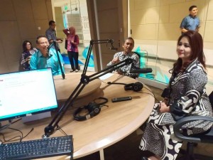 Wali Kota dan Ketua Panitia TIFF di radio Trijaya Jakarta