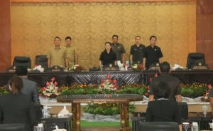 Ketua DPRD Tomohon Ir Miky JL Wenur MAP memimpin Rapat Paripurna