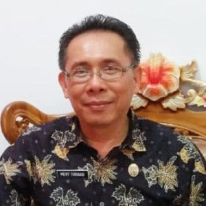 Drs. Meidy Tungkagi, MSi