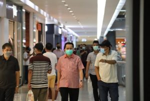 Agus Fatoni Pantau Penerapan Protokol Kesehatan di Pusat Keramaian di Manado