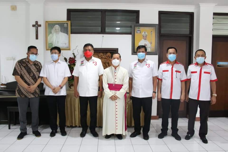 Andrei Angouw, Richard Sualang, AARS, Uskup Manado, Rolly Untu, 