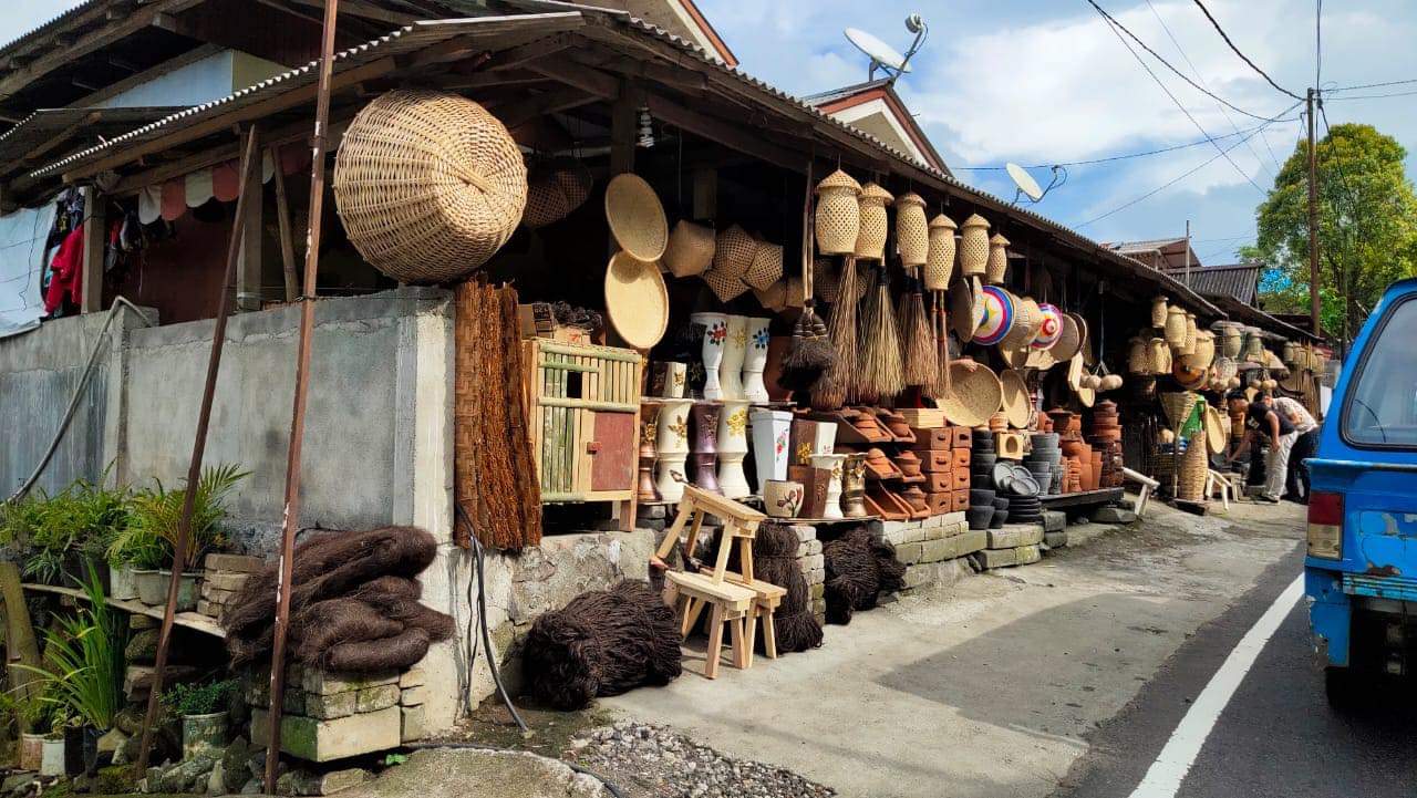 CS-WL: Kerajinan Bambu di Kelurahan Kinilow Bakal Dijadikan Cendramata Pada Iven TIFF (Ist)