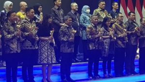 Kepala Daerah Terbaik, OD-SK, Olly Dondokambey, Pemprov Sulawesi Utara, penghargaan Primaniyarta, Presiden RI Joko Widodo, Steven O.E Kandouw, 