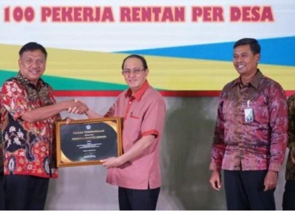 Royke Octavian Roring, Minahasa, Paritrana Award