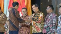 Joko Widodo, Pemprov Sulawesi Utara, Olly Dondokambey, Steven O.E. Kandouw, OD-SK, penanganan Covid, PPKM Award,