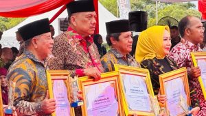Gubernur Sulawesi Utara, Olly Dondokambey, penghargaan dari Kementrian Pertanian, Badan Penyuluhan dan Pengembangan SDM, Penas Petani Nelayan,