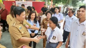 Kartu Identitas Anak, KIA, KTP, SMKN 1 Amurang, Steven O.E Kandouw, Wakil Gubernur Sulawesi Utara, 