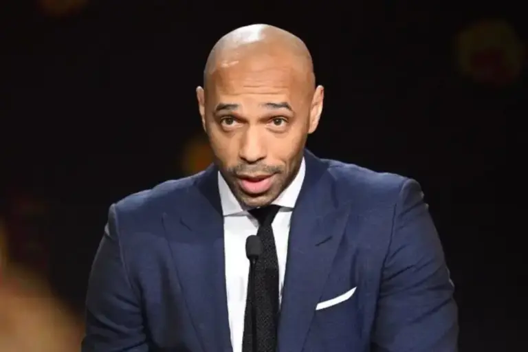Mantan Petinju Kelas Berat Tantang Thierry Henry Naik Ring