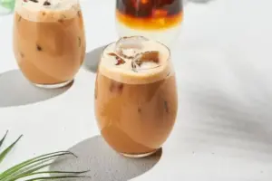 Cara Bikin Es Kopi Susu Enak ala Barista