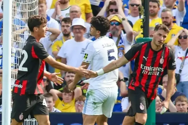 Santiago Gimenez Tersingkir di AC Milan, Dibela Ricardo Kaka