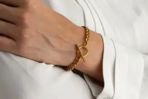 Demi Miras, Pemuda Kupang Ini Nekat Curi Gelang Emas 20 Gram Tantenya, Dijual Rp 650 Ribu