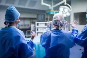 Serikat Dokter dalam Kerangka Perlindungan Profesional dan Kepentingan Publik