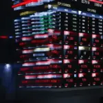IHSG Ditutup di Zona Merah, Turun 0,24 Persen ke Level 7.541,61