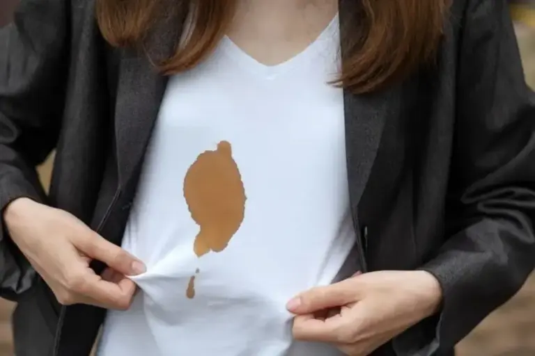 Cara Ampuh Hilangkan Noda Kopi di Baju Putih, Cukup Pakai Bahan Dapur Ini!