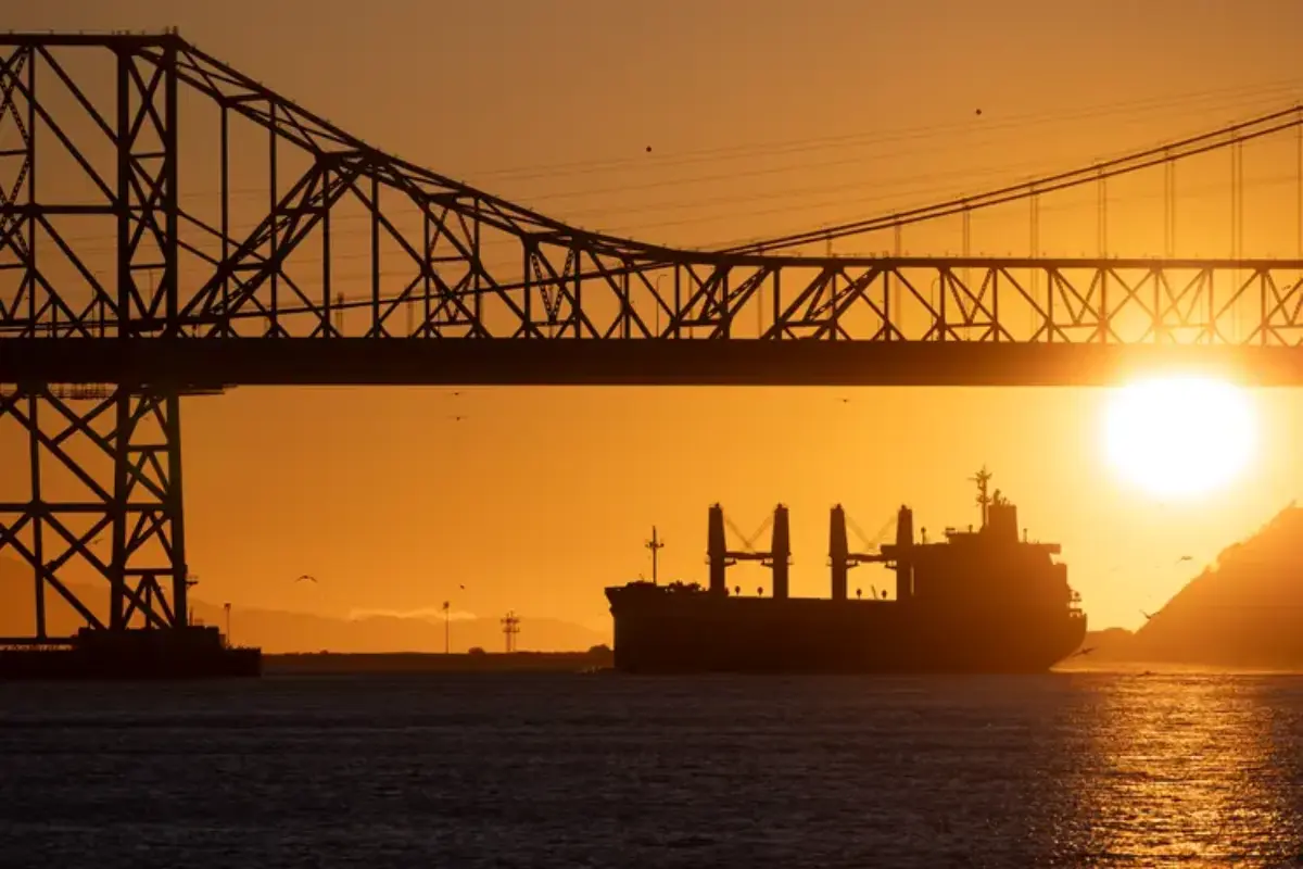 Trump Klaim AS Tangkap Kapal yang Bawa “Hadiah” dari China untuk Iran