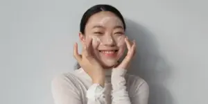 Cara Mengatasi Jerawat Leher di Usia 40+, Simak Tips Dokter