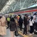 KA Bogowonto Tabrak Motor di Jaktim, Perjalanan KRL Jakarta-Cikarang Sempat Terganggu