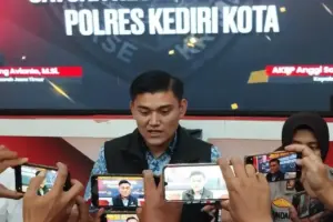 Viral Video Pemuda Bopong dan Banting Anak di Kediri, Polisi: Pelaku Terindikasi ODGJ