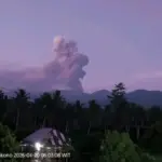 Gunung Dukono Erupsi 1,4 Kilometer, Abu Vulkanik ke Arah Timur