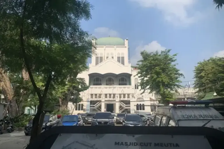 Walking Tour Kompas.com, Jelajah 13 Toko Kopi dan Wisata Legendaris Jakarta Pusat