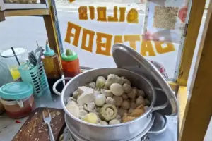 Blak-blakan Penjual Siomay soal Isu Penggunaan Ikan Sapu-sapu sebagai Bahan Baku