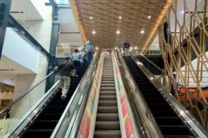Lokasi Eskalator Pertama di Indonesia Ada di Sarinah, Ini Kondisinya