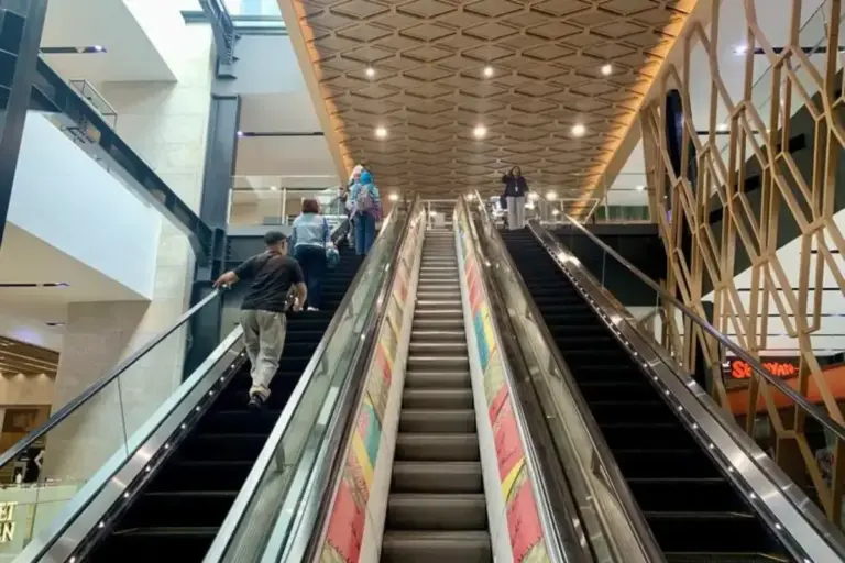 Lokasi Eskalator Pertama di Indonesia Ada di Sarinah, Ini Kondisinya
