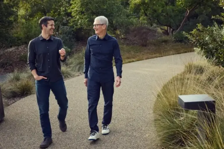 Inikah Alasan Sebenarnya Tim Cook Lengser dari Apple?