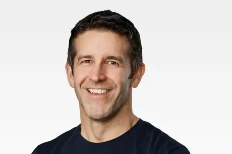 John Ternus CEO Apple Baru: Tantangan AI dan Warisan Tim Cook