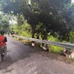 Wisatawan Kerap Kecelakaan, Jalur Maut Denpasar–Lovina di Tigawasa Buleleng Dipasang Guardrail
