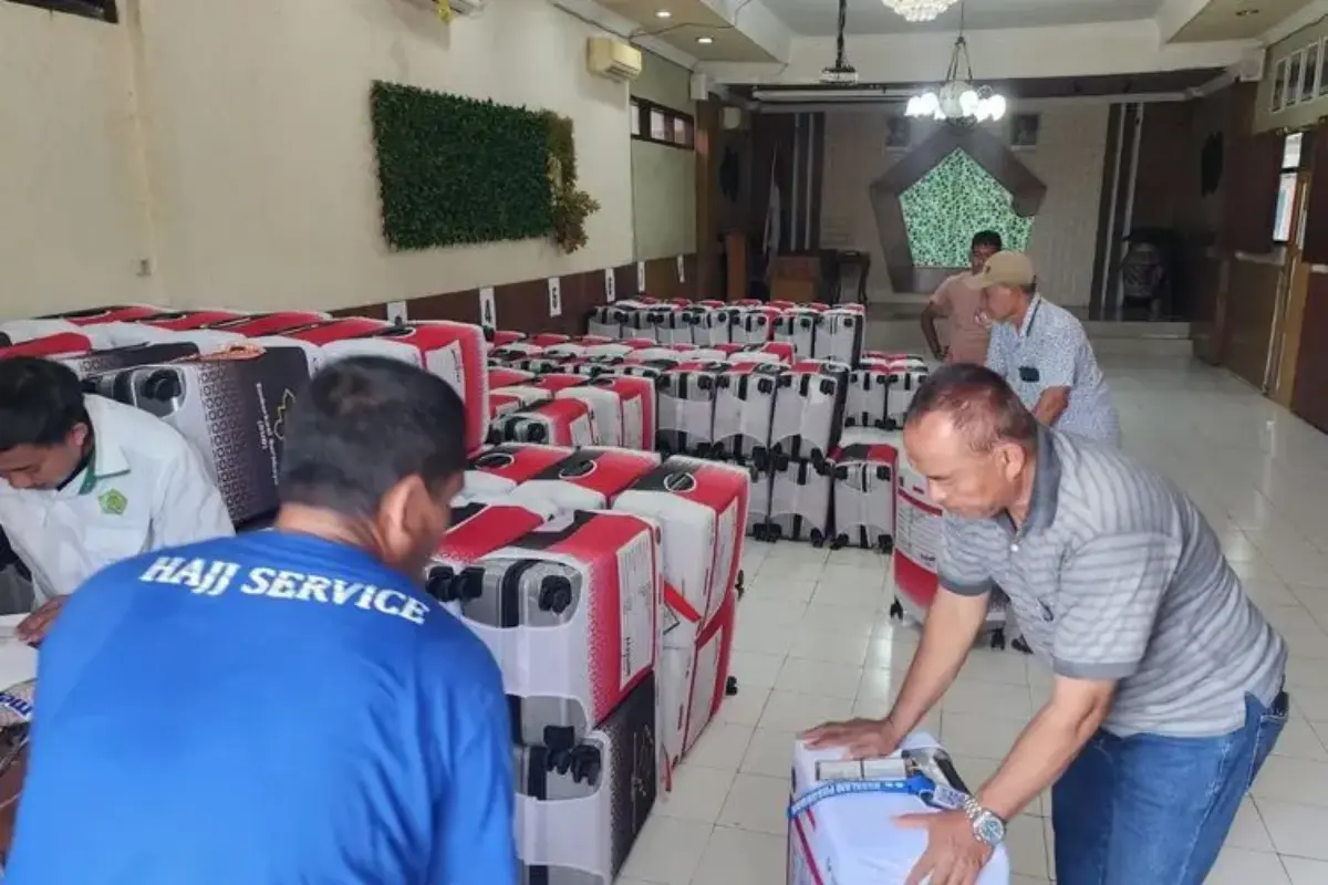 Kemenhaj Pasuruan Kontrol Volume Koper Calon Jemaah Haji, Termasuk Power Bank dan Rokok