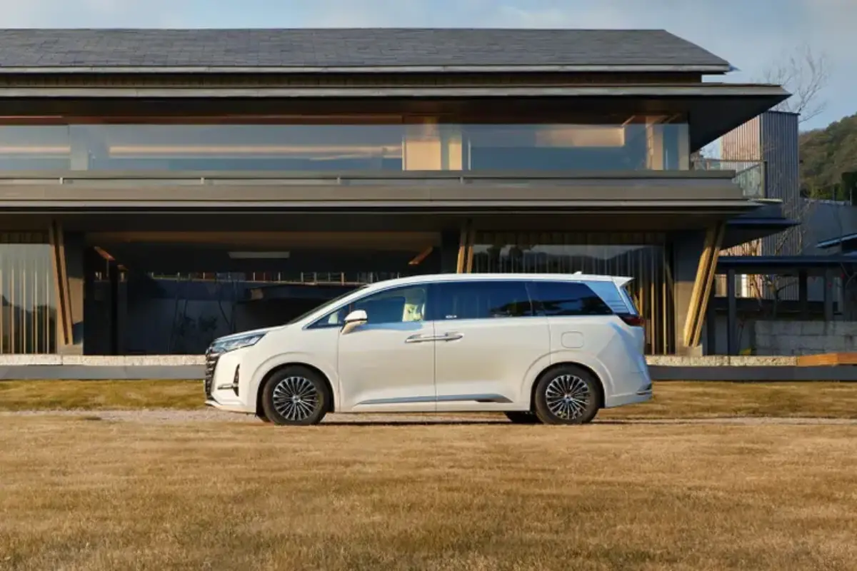 Cerita Pengguna, Denza D9 Tawarkan Standar Baru MPV Premium