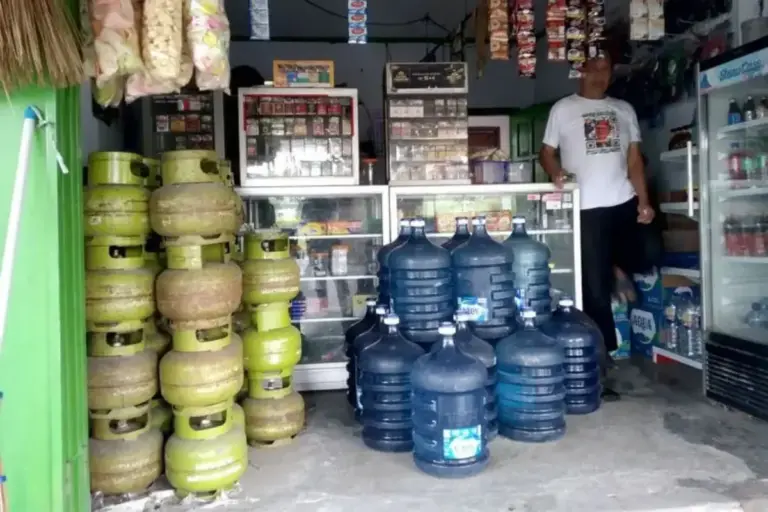 Imbas Elpiji Nonsubsidi Naik, Pengecer Mulai Naikkan Harga Jual Gas Melon di Blitar
