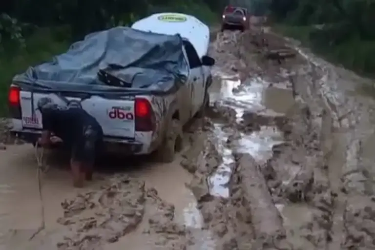 “Orang Kota Ribut Kenaikan Harga Barang, Kami di Perbatasan RI–Malaysia Memilih Diam Menelan Kekecewaan”