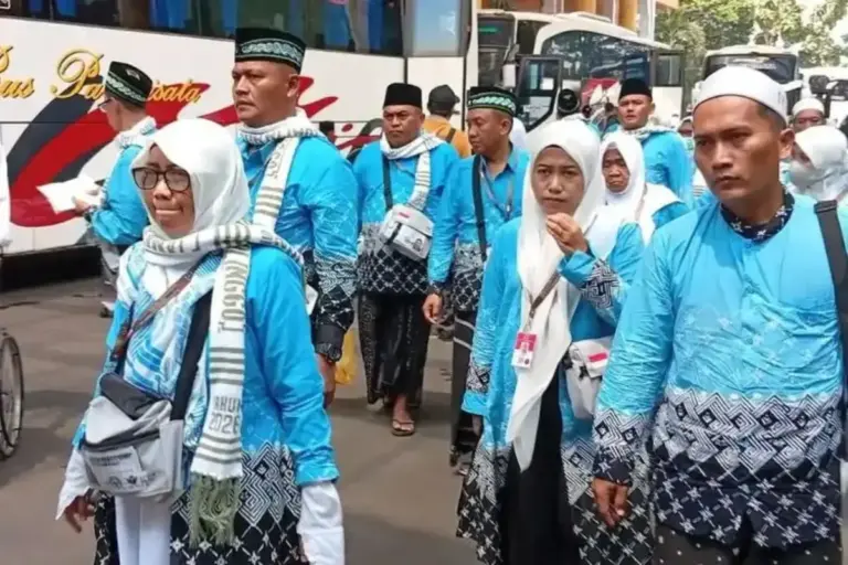 Jemaah Haji Kloter 1 dan 2 asal Probolinggo Tiba di Embarkasi Surabaya, Ini Jadwal Keberangkatannya