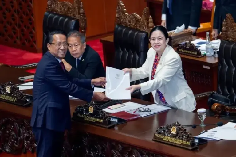 Puan Pimpin Rapat Paripurna DPR RI Ke-17, Sahkan RUU PSDK dan PPRT Jadi UU