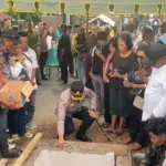 Isak Tangis Warnai Pemakaman Nus Kei di Langgur, Wakil Bupati hingga Kapolres Hadir
