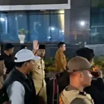 Demo Ricuh, Gubernur Kaltim Keluar Kantor Dikawal dan Abaikan Massa dan Wartawan