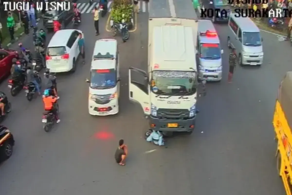 Kronologi Kecelakaan Maut di Manahan Solo: Motor Ditabrak Truk dari Belakang, 2 Orang Tewas