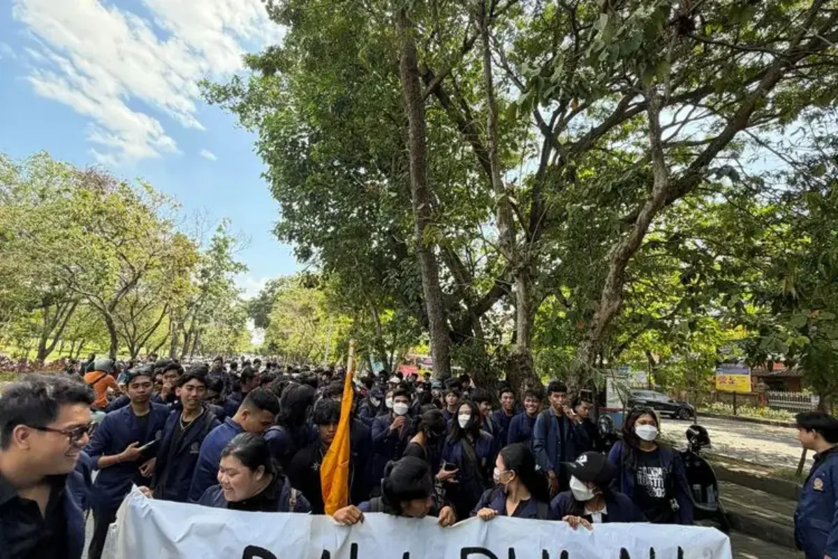 Ratusan Mahasiswa Unud Turun ke Jalan, Tuntut Solusi Nyata soal Krisis Sampah di Bali