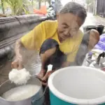 Cerita Mbah Tiwi, Lansia Sebatang Kara yang Berjualan Nasi Rames untuk Bayar Listtik dan Air