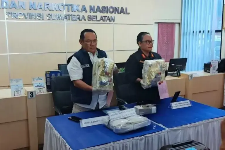 BNN Sumsel Gagalkan Peredaran 16,9 Kg Sabu di Palembang, 2 Kurir Jaringan Internasional Ditangkap