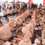 Hangat dan Sederhana, Momen Makan Siang Mendagri bersama Praja IPDN di Tengah Tugas Kemanusiaan