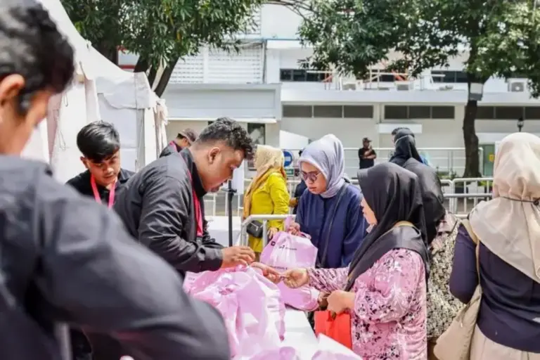 Perkuat Ketahanan Ekonomi Keluarga, Pertamina Sebar 118.000 Paket Sembako