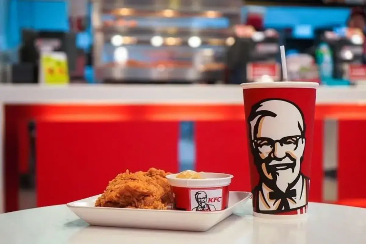 KFC Indonesia (FAST) Rugi Rp 369 Miliar Meski Pendapatan Rp 4,88 Triliun